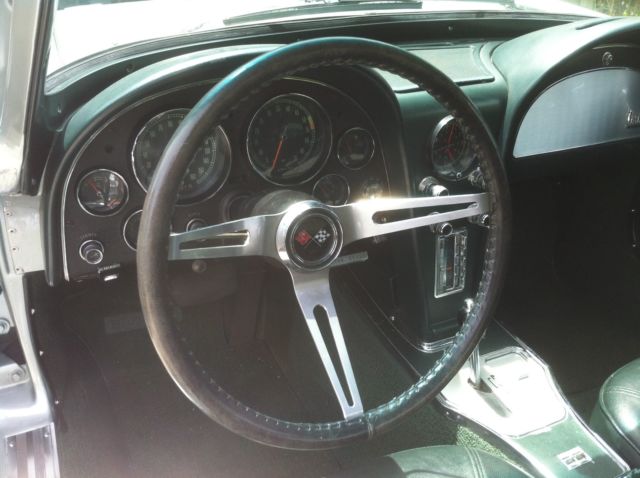 1966 Chevrolet Corvette Base Coupe 2-Door - photo 10