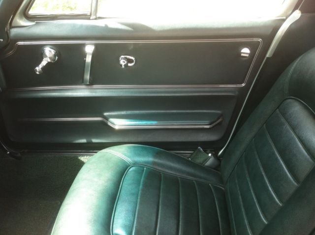 1966 Chevrolet Corvette Base Coupe 2-Door - photo 12