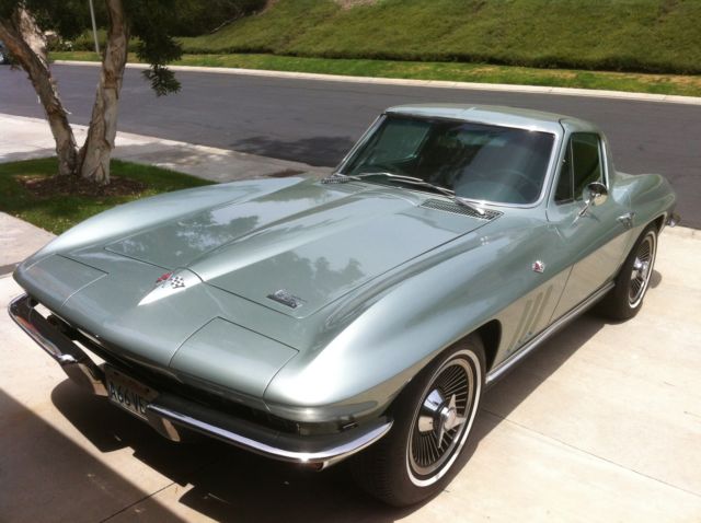 1966 Chevrolet Corvette Base Coupe 2-Door - photo 6