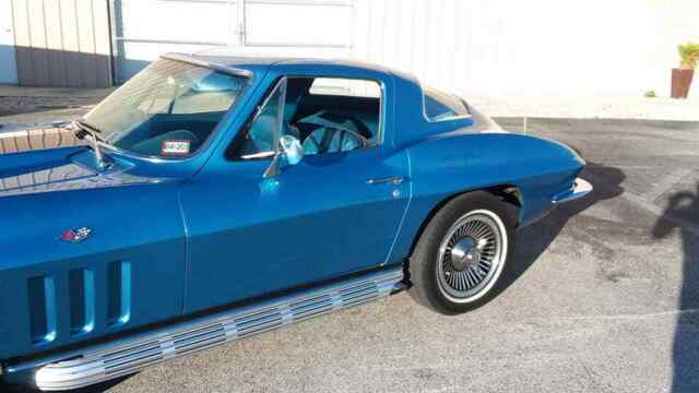 1966 Chevrolet Corvette Stingray - photo 10