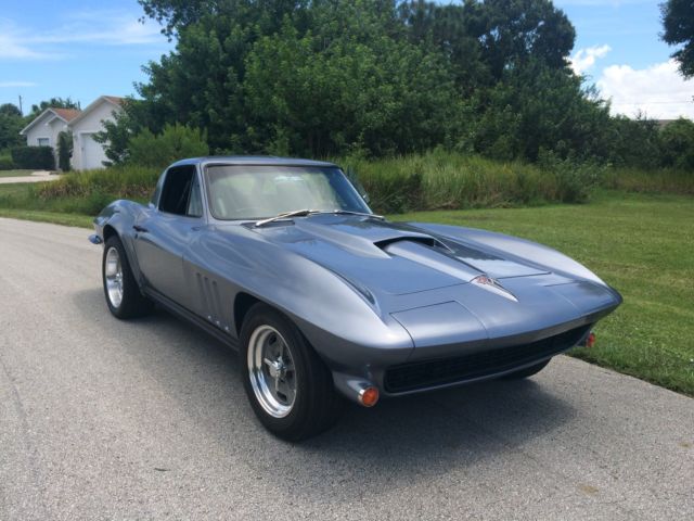 1966 Chevrolet Corvette - photo 9