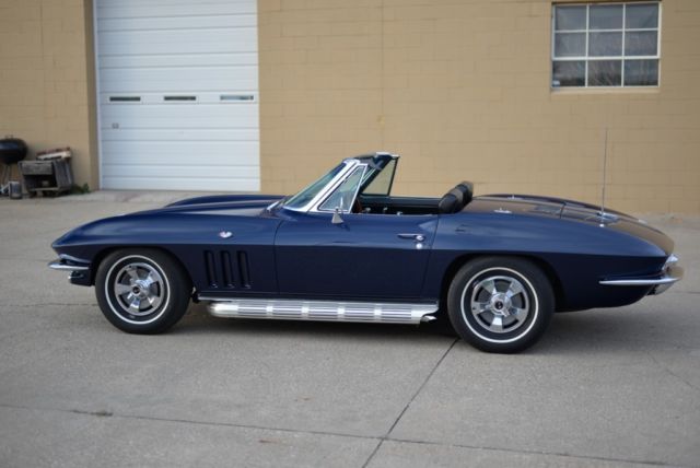 1966 Corvette L-79 4 speed convertible - Laguna blue and black NCRS Top Flight 1966 Chevrolet Corvette