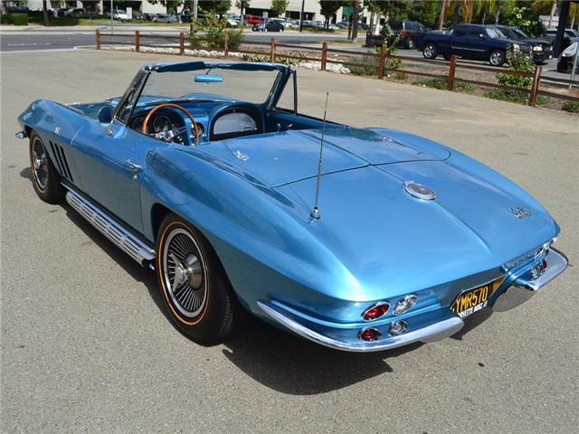 1966 Chevrolet Corvette Convertible - photo 10