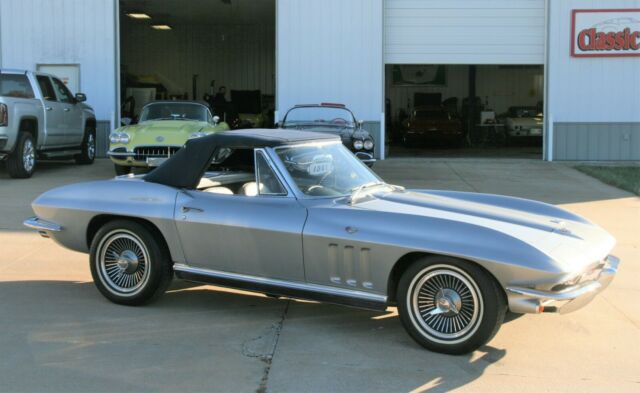 1966 Chevrolet Corvette - photo 5