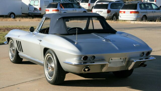 1966 Chevrolet Corvette - photo 8