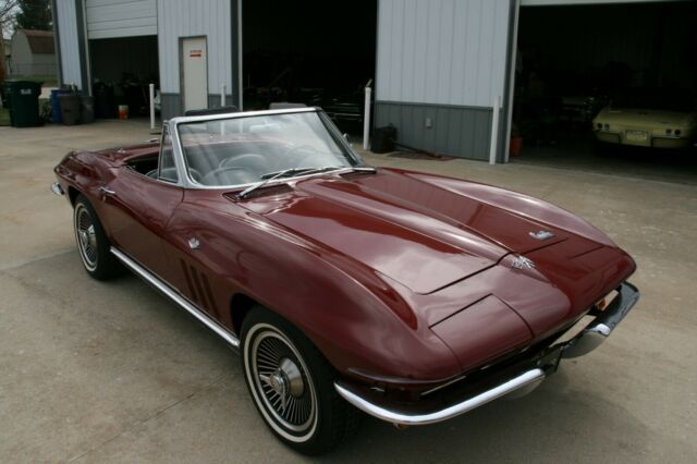 1966 Chevrolet Corvette - photo 10
