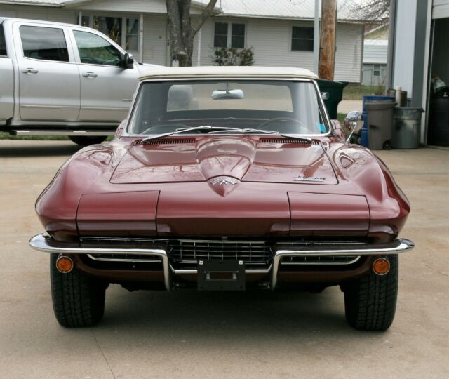 1966 Chevrolet Corvette - photo 2