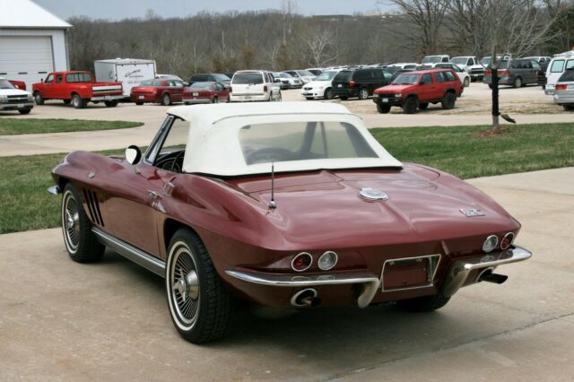 1966 Chevrolet Corvette - photo 7