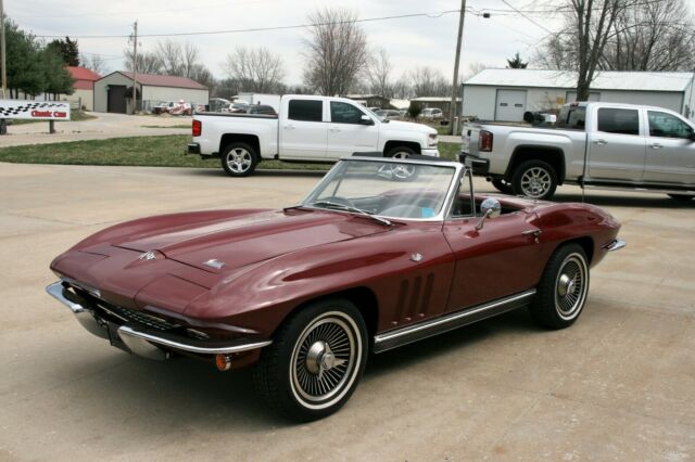 1966 Chevrolet Corvette - photo 8
