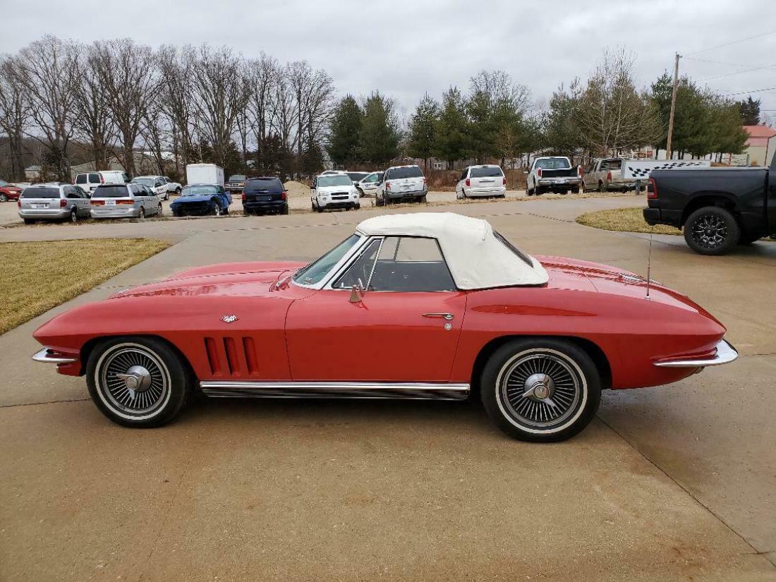 1966 Chevrolet Corvette - photo 11