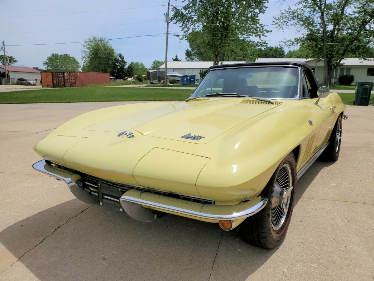 1966 CORVETTE ROADSTER FACTORY AC #'S MATCHING PS KNOCK OFFS HEAD REST 1966 Chevrolet Corvette