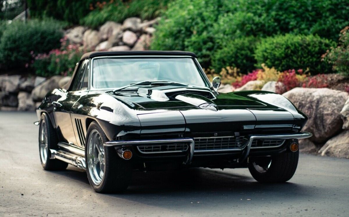 1966 Corvette Stingray, BEAUTIFULLY DONE RESTOMOD! 1966 Chevrolet Corvette