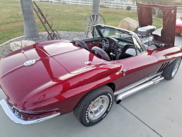 1966 Chevrolet Corvette Convertible - photo 8
