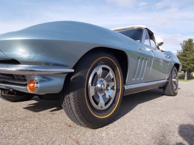 1966 Chevrolet Corvette Stingray - photo 10