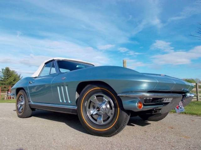 1966 Chevrolet Corvette Stingray - photo 2