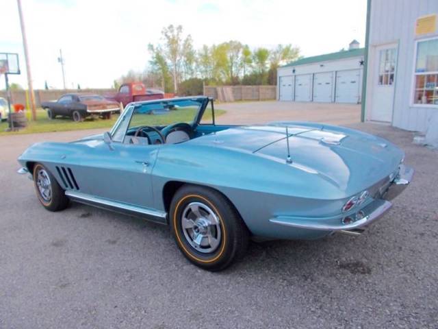 1966 Chevrolet Corvette Stingray - photo 3