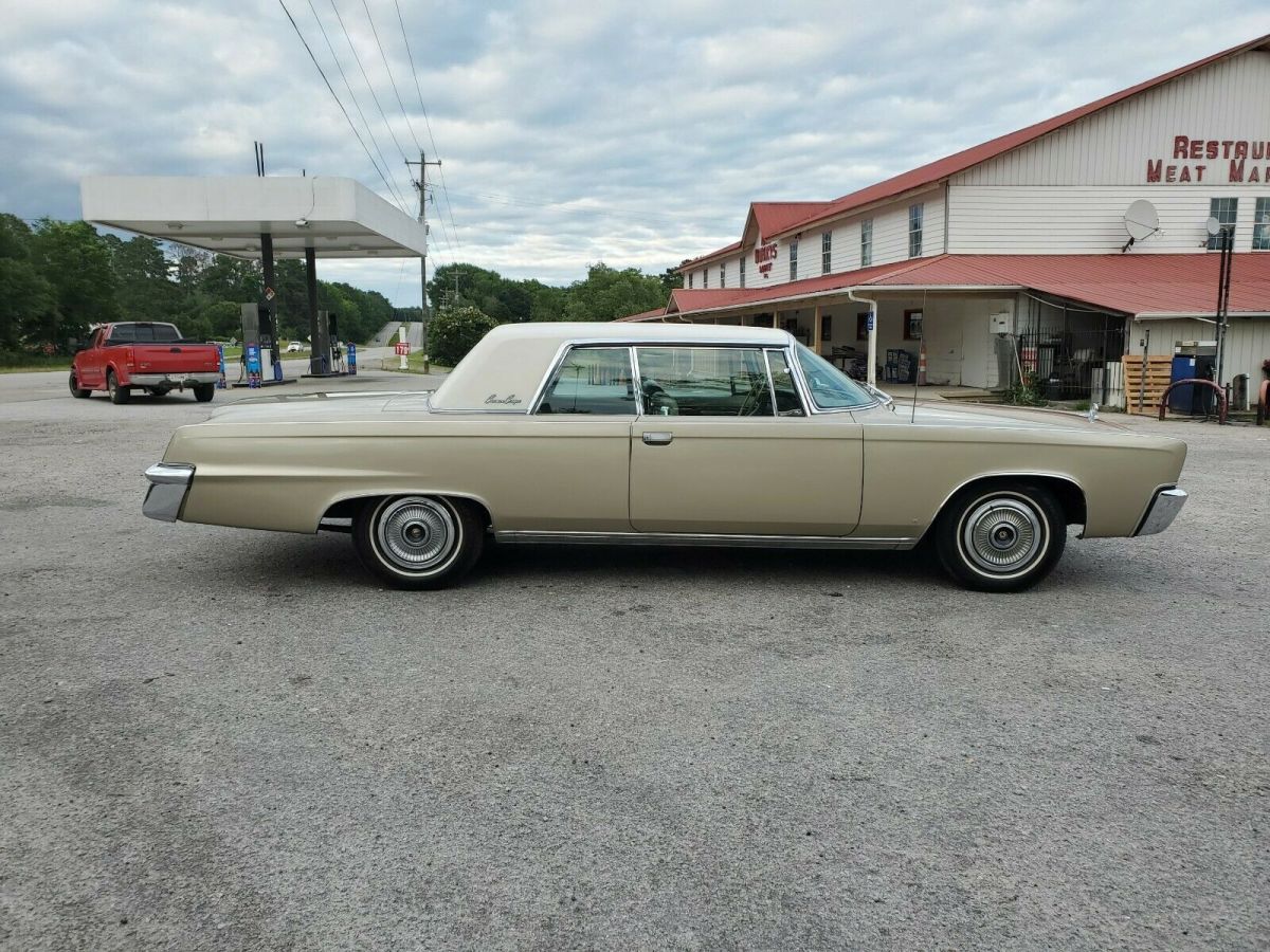 1966 Chrysler Imperial - photo 3