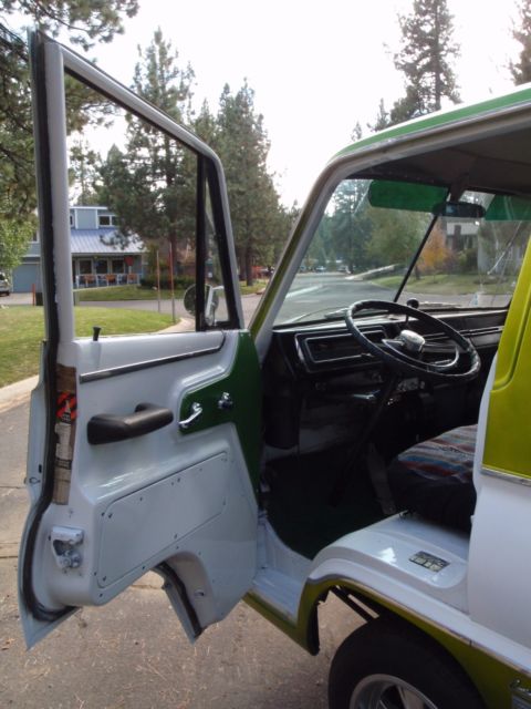 1966 Dodge A100 chrome - photo 6