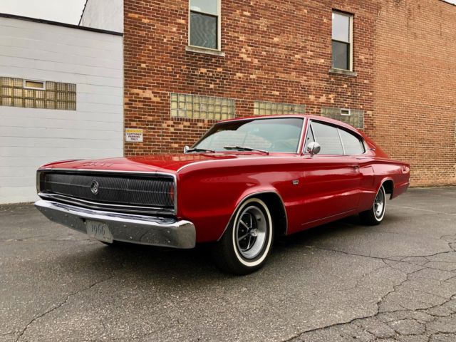 1966 Dodge Charger - 383 Magnum -727 Torqueflite Automatic - Hideaway Headlights 1966 Dodge Charger