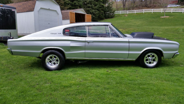 1966 Dodge Charger - photo 2