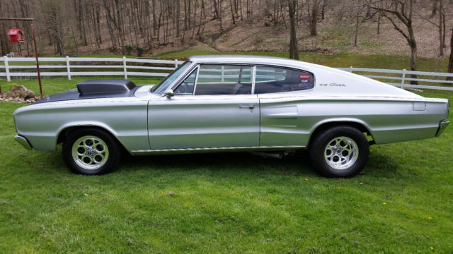 1966 Dodge Charger - photo 5