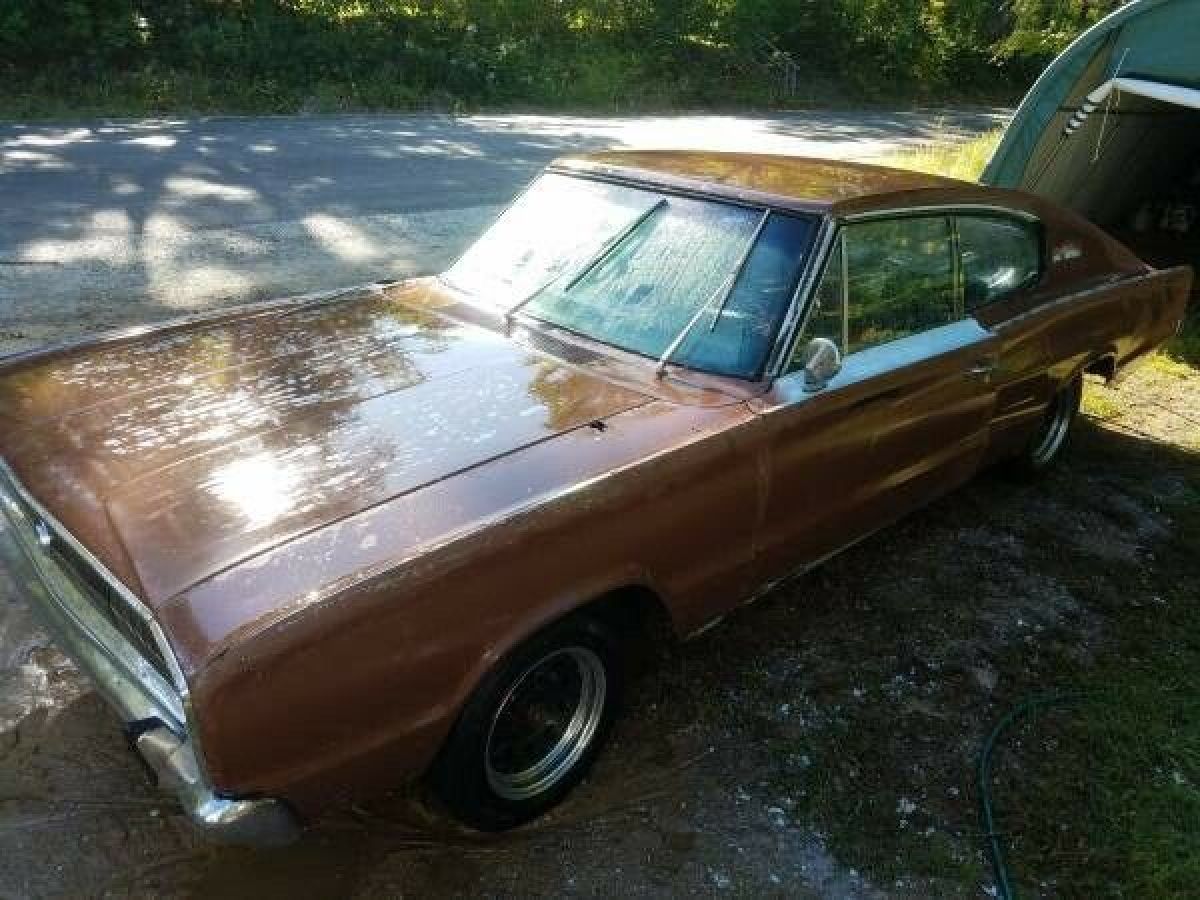 1966 Dodge Charger Citron gold ZZ1 Automatic runs and drives 1966 Dodge Charger