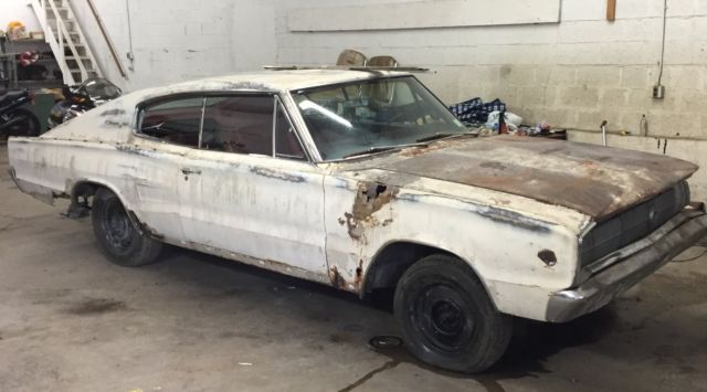 1966 Dodge Charger - photo 2