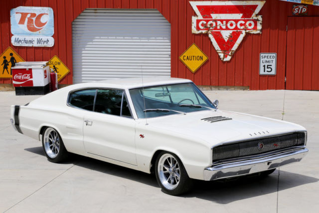 1966 Dodge Charger RT - photo 2
