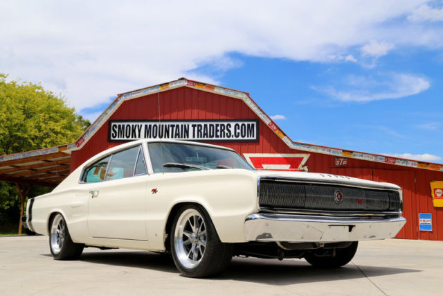 1966 Dodge Charger RT - photo 6
