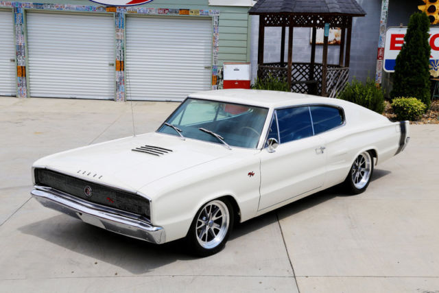 1966 Dodge Charger RT - photo 9