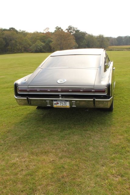 1966 Dodge Charger - photo 4