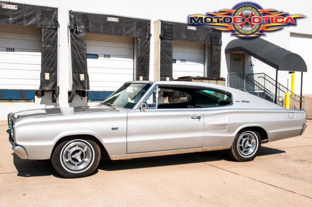 1966 Dodge Charger Hardtop - photo 4