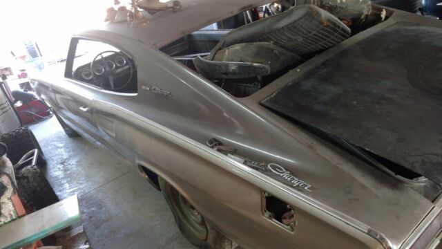 1966 Dodge Charger - photo 2