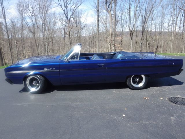 1966 Dodge Coronet convertible - photo 2