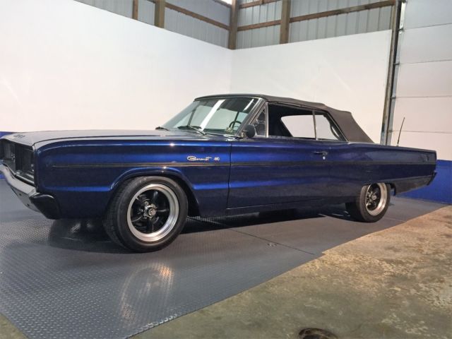1966 Dodge Coronet convertible - photo 3