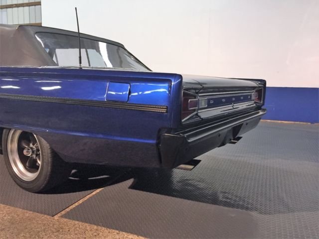 1966 Dodge Coronet convertible - photo 6