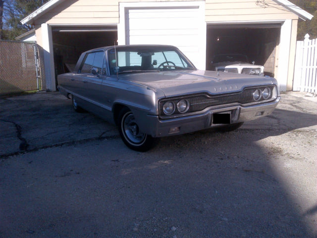 1966 Dodge Monaco 4-door hardtop - photo 2