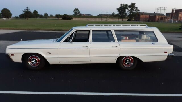 1966 Dodge Polara 6 Passenger Station Wagon 383 BIG BLOCK 727 Torqe Flight 1966 Dodge Polara 4 door
