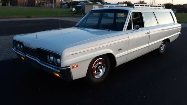 1966 Dodge Polara 4 door - photo 2