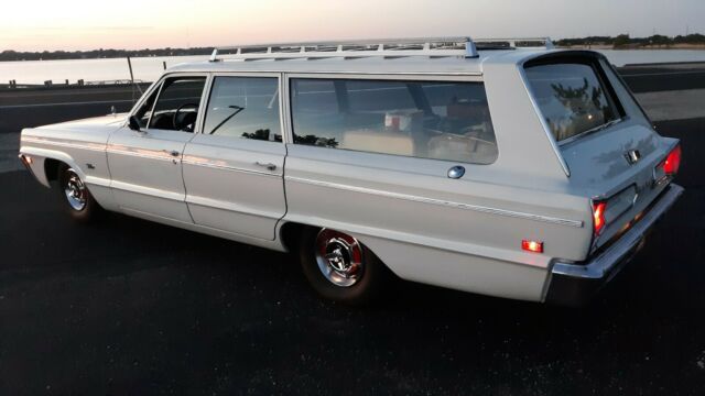 1966 Dodge Polara 4 door - photo 3