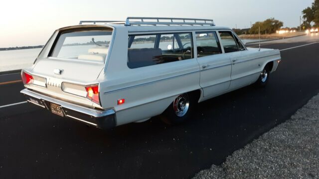 1966 Dodge Polara 4 door - photo 6