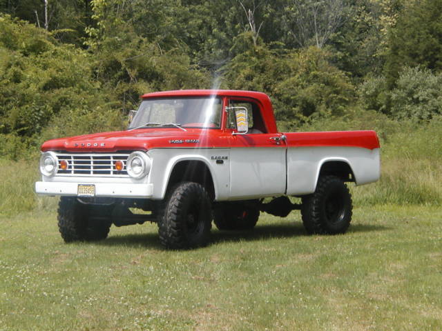 1966 Dodge Power Wagon W100 - photo 2