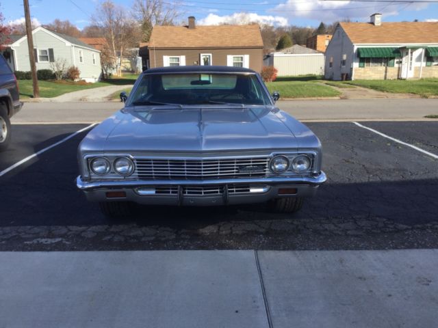 1966 Chevrolet Impala - photo 2