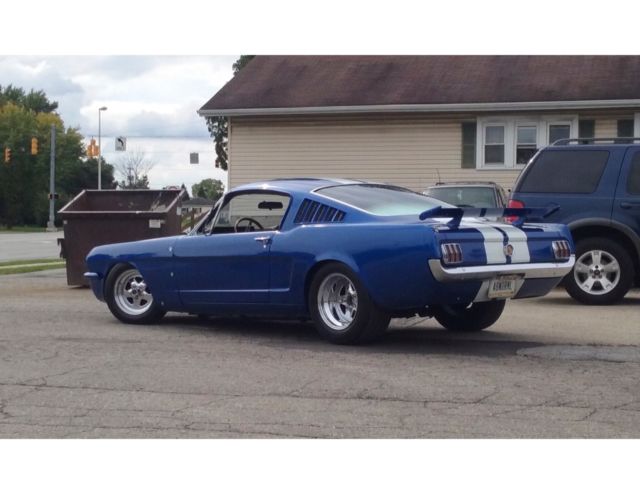 1966 Ford Mustang Blue with white racing stripes and a John Kaase 572 CI HEMI - photo 3