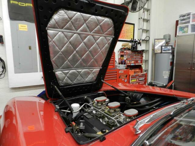 1966 Ferrari 330 GT - photo 10