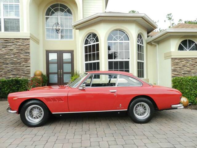 1966 Ferrari 330 GT - photo 12