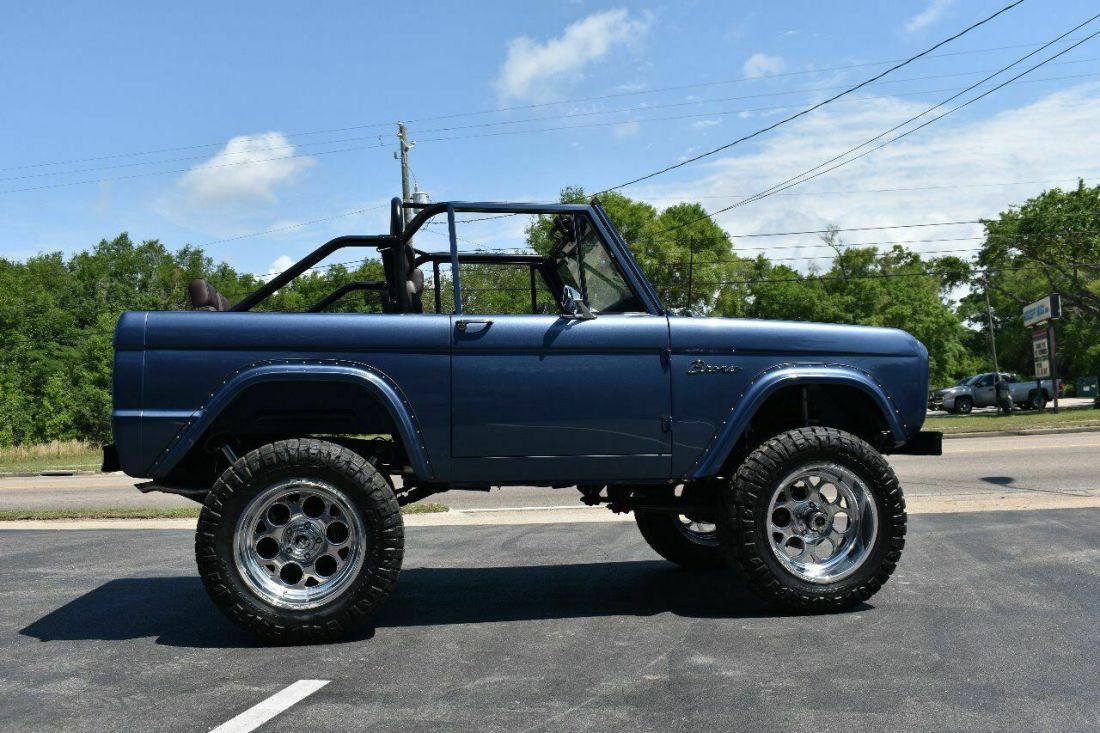 1966 Ford Bronco Custom - photo 12