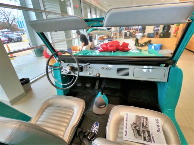1966 Ford Bronco - photo 2
