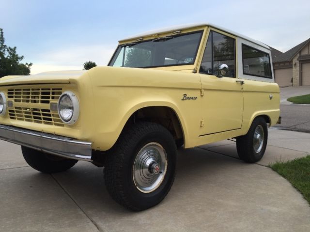 1966 Ford Bronco U15 Wagon - Uncut and Original 1966 Ford Bronco U15 Wagon
