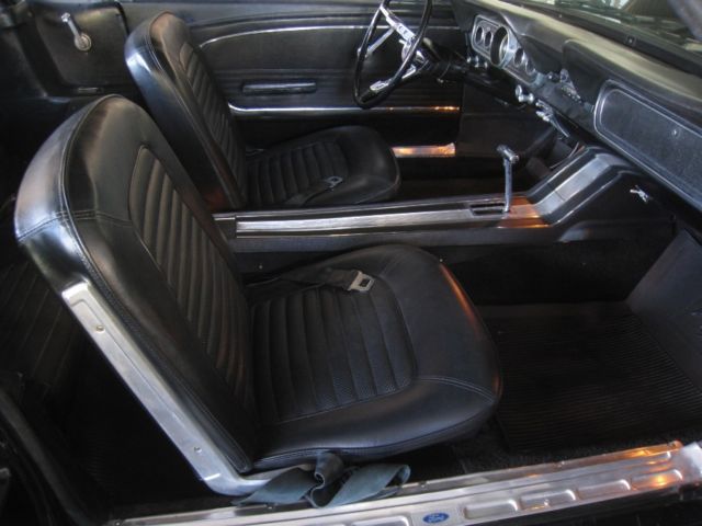 1966 Ford Mustang Convertible - photo 2